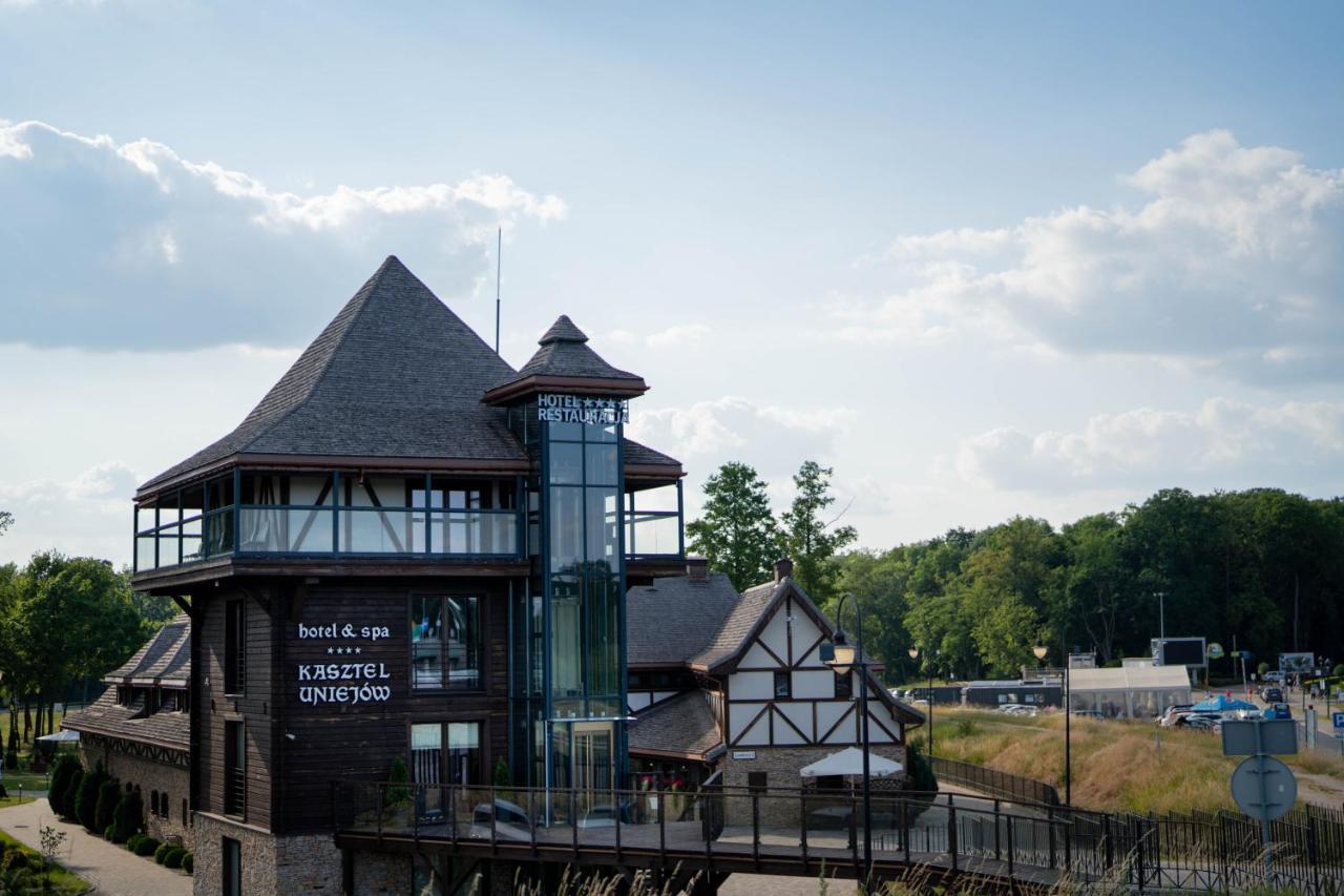 Hotel & Spa **** Kasztel Uniejow Exterior photo