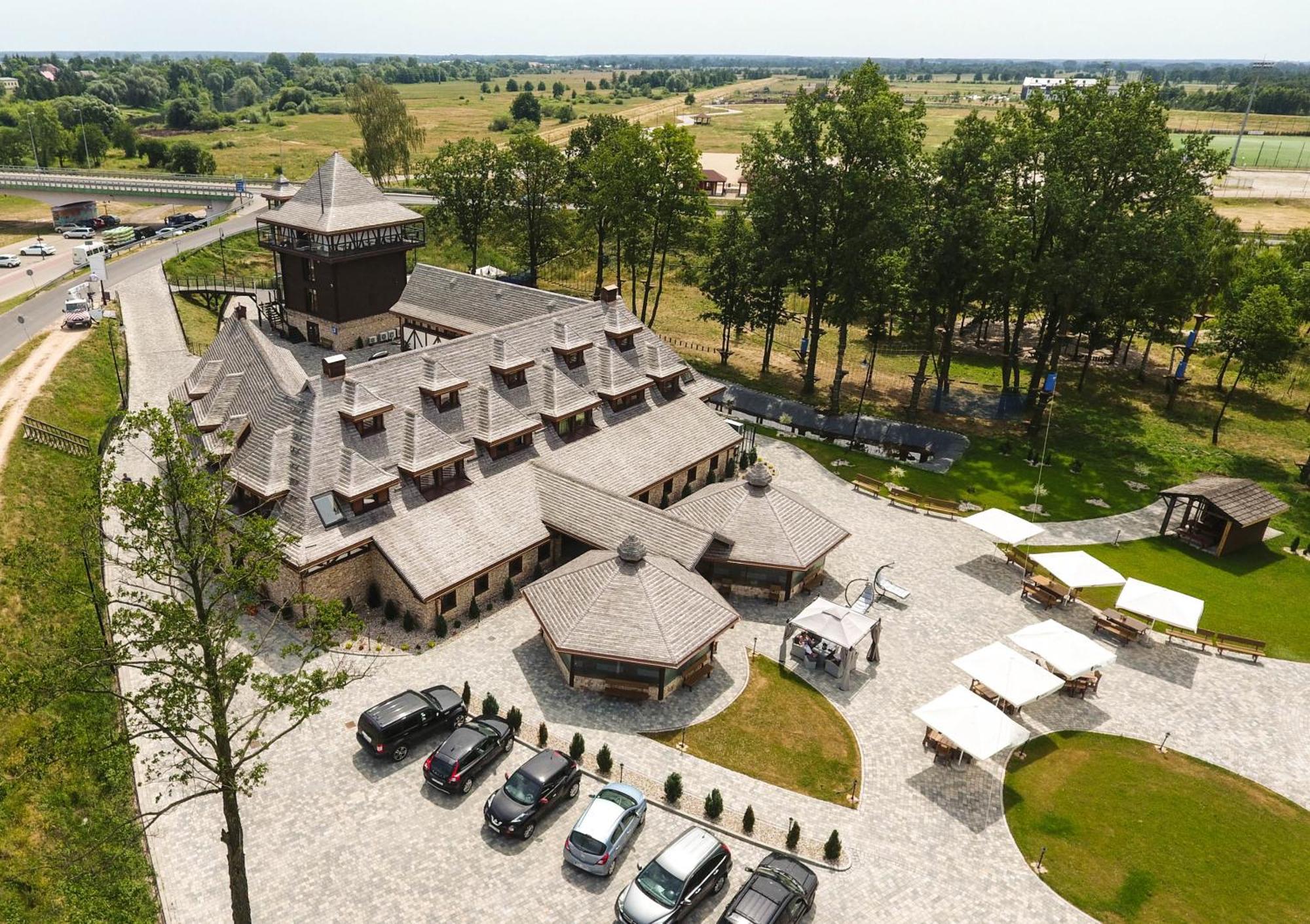 Hotel & Spa **** Kasztel Uniejow Exterior photo
