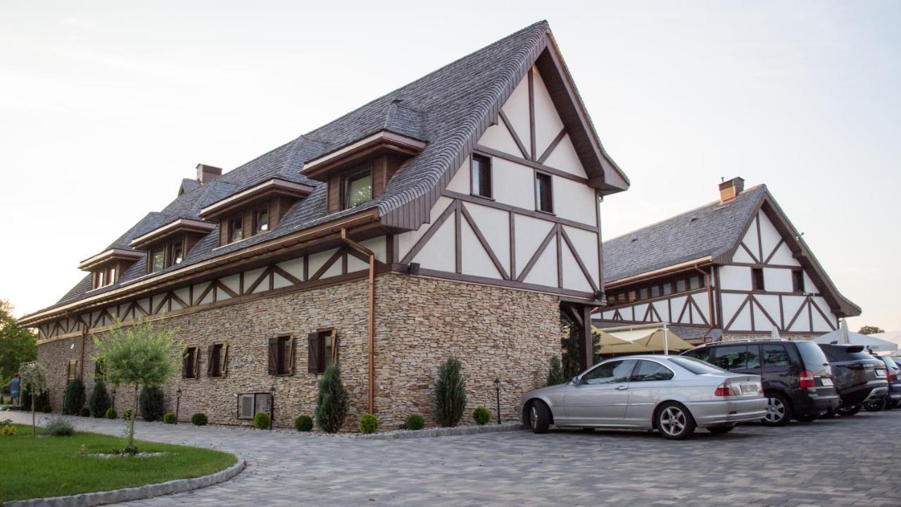 Hotel & Spa **** Kasztel Uniejow Exterior photo